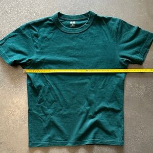 Uniqlo U Men's Dark Green Short Sleeve Tee